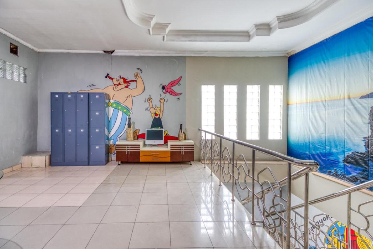 Reddoorz Hostel Near Stadion Mandala Krida Yogya Jogyakarta Zewnętrze zdjęcie